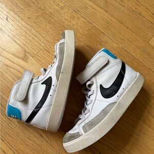 Nike Kids White & Black Blazer Mid 13.5 kids
